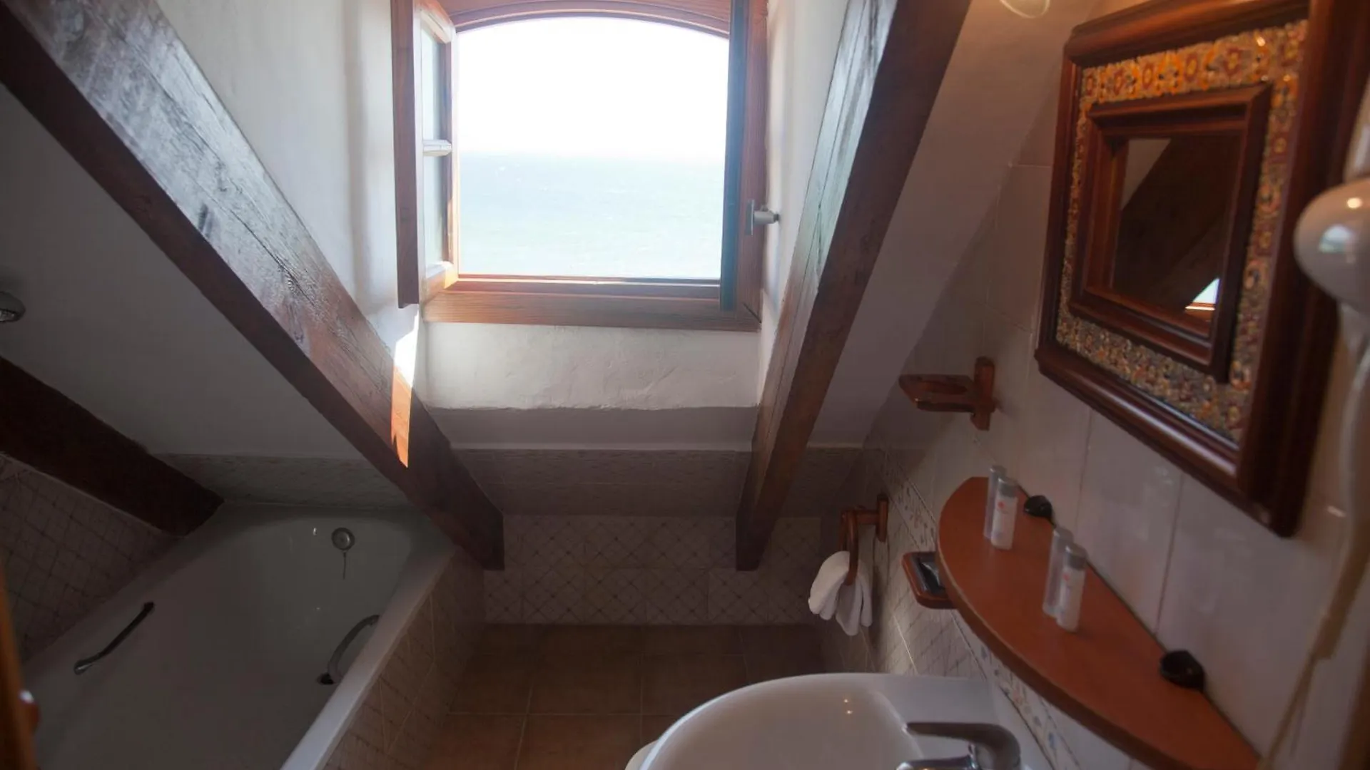 Guest house Hostal Mar De Frente Los Canos De Meca